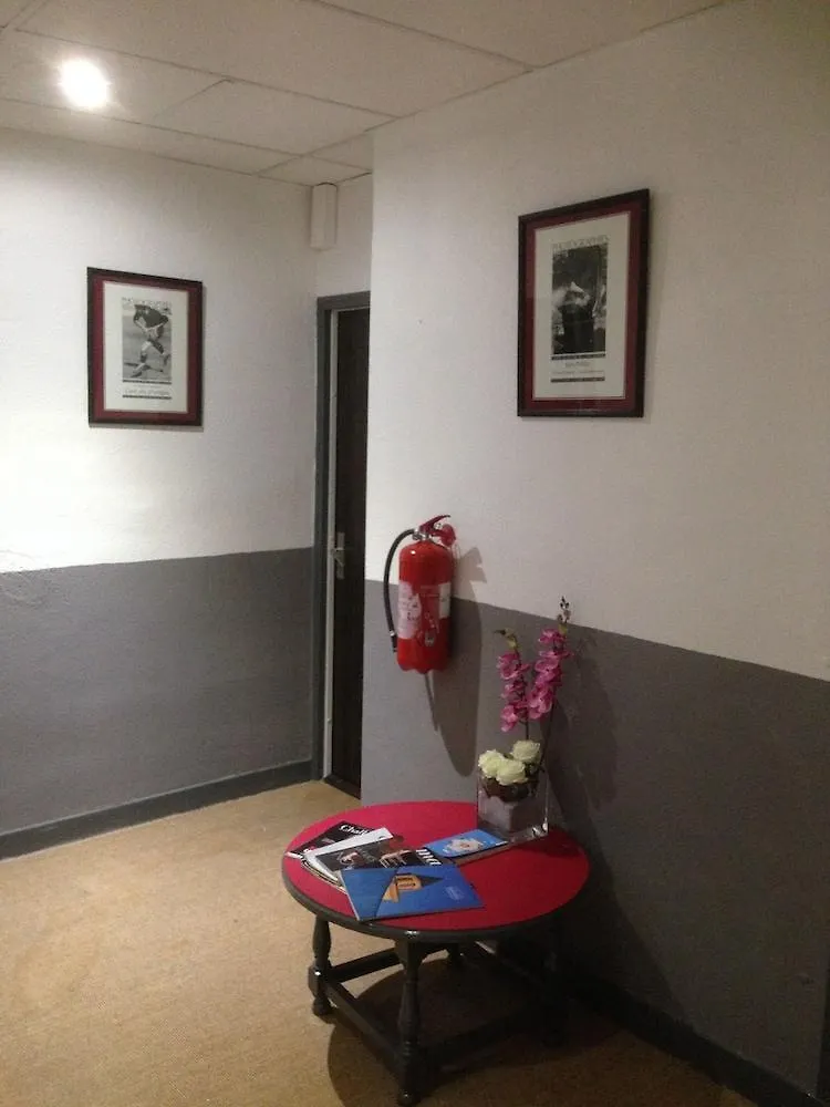 **  Hotel Des Ambassadeurs Toulouse Fransa